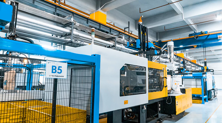 AI-assisted injection molding